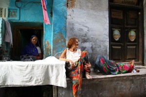 India, Varanasi. Di fronte alla Tea-room, nella città vecchia.