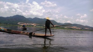 Myanmar, pescatori sul lago Inle, nei dintorni di Nyaungshwe