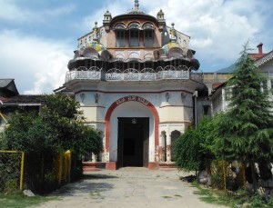 Kullu, il palazzo appartenuto alle famiglie dei raja di Kullu. Il Raja Rupi.