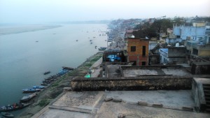 Varanasi, panorama primaverile dalla Brahamdev guesthouse.