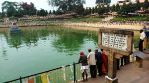 Bodhgaya, 26 febbraio 2016. Mucalinda Lake, il luogo dove il Buddha trovò riparo dalla tempesta grazie all'intervento delle creature celesti.